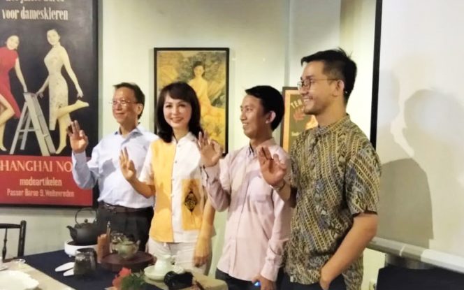 
					Gong Fu Cha seni minum teh sekaligus meditasi