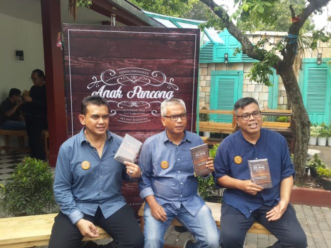 
					Buku Anak Pancong , kisah remaja 90an di terminal Rawamangun