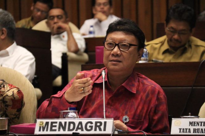 
					Empat tahun Jokowi -JK  mampu benahi birokrasi