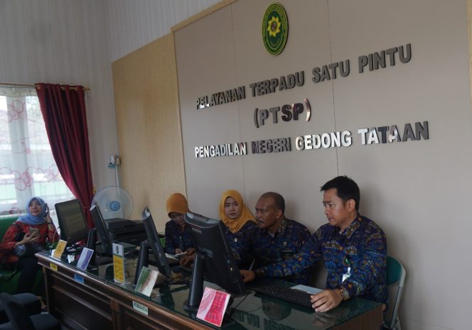 
					Dirjen Badilum soroti toilet kotor di Pengadilan Negeri Gedong Tataan