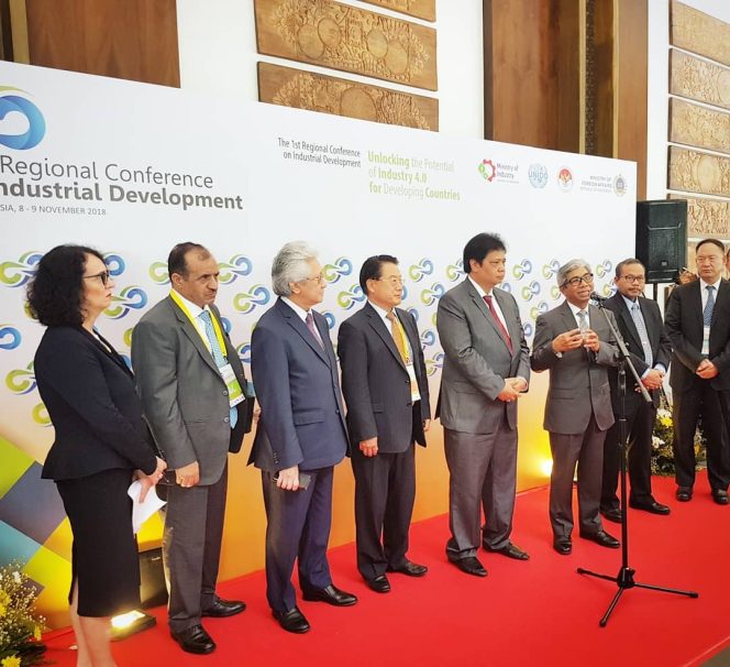 
					Indonesia berkolaborasi dengan Negara Asia Pasifik Akselerasi Industri 4.0