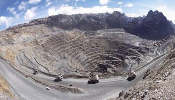 
					Divestasi saham Freeport diminta Presiden selesai akhir 2018