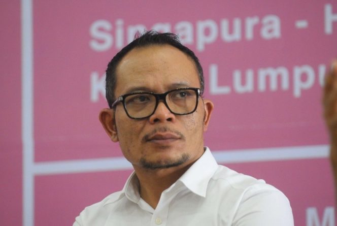 
					Menaker : THR harus dibayarkan H-7 lebaran dan minta Gubernur awasi