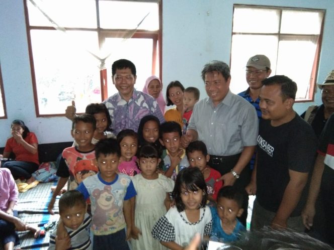 
					Mahkamah Agung peduli salurkan bantuan korban tsunami di kecamatan Jiput