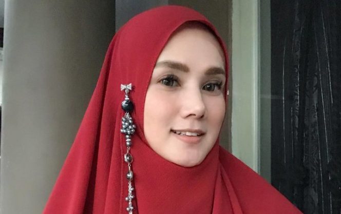 
					Mulan Jameela ; minta doanya dan perjuangan belum selesai