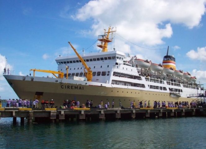 
					Imbas naiknya tiket dan bagasi pesawat, KM Ciremai naik omset