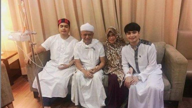 
					Ustadz Arifin Ilham kembali dirawat di RSCM