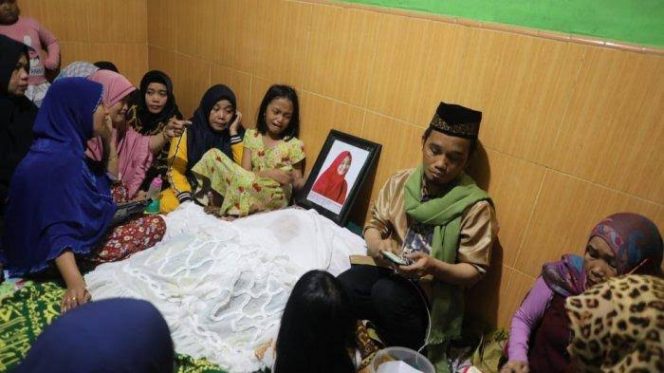 
					Istri Ustaz Maulana meninggal dunia