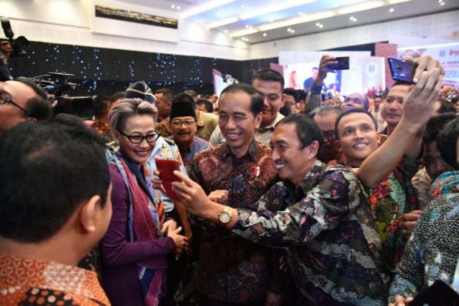 
					Presiden Jokowi Saat Hadiri Hari Pers Nasional di Surabaya (09/02/2019) - foto Dok. KSP