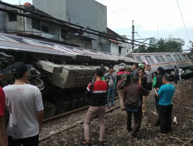 
					Kereta Jakarta-Bogor anjlok , berikut pernyataan PT .KCI