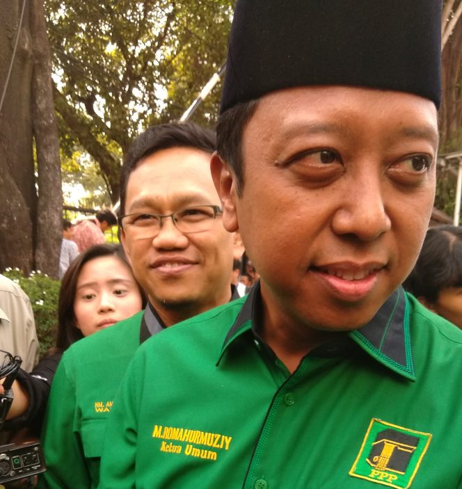 
					Ketua Umum PPP terjaring OTT KPK