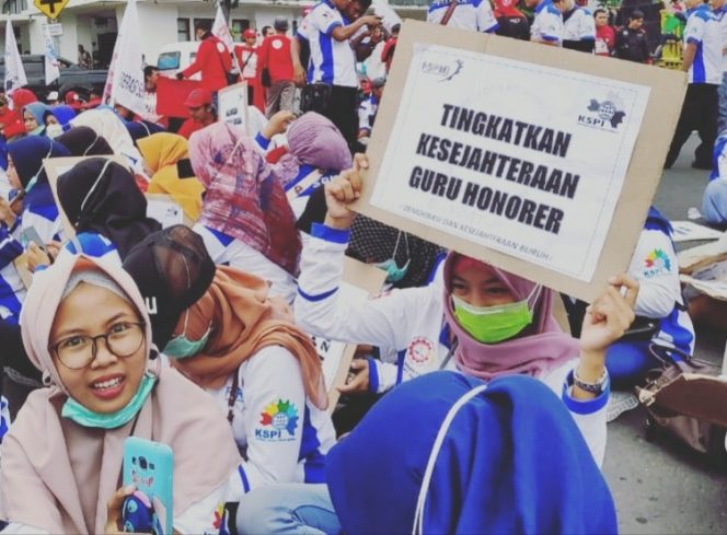 
					KSPI desak Pemerintah sejahterakan Guru dan Tenaga Honorer