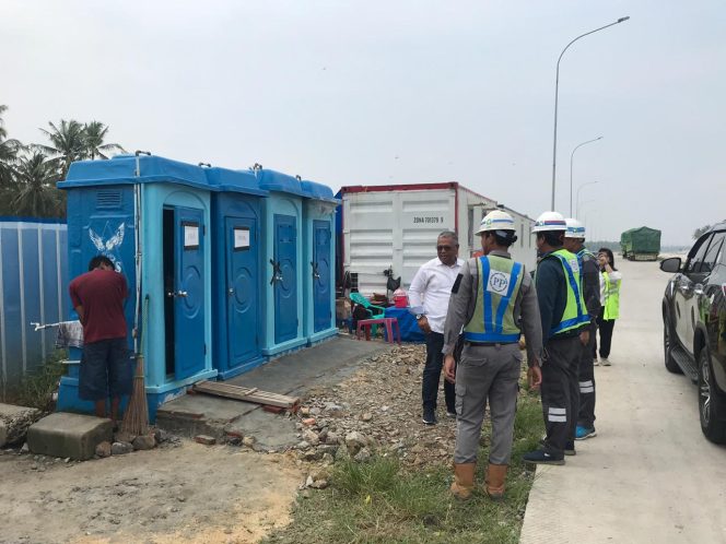 
					Istana pastikan penyebrangan dan tol Trans Sumatera siap saat mudik