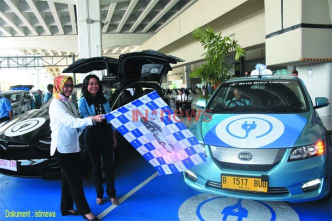 
					Dukung Eco Airport Bluebird hadirkan Taksi Listrik di Bandara Soeta