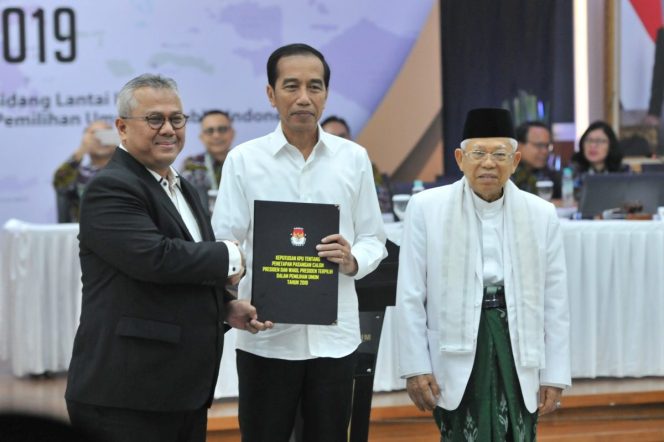 
					KPU tetapkan Jokowi-Ma-aruf Presiden RI periode 2019-2024