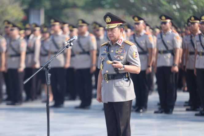 HUT Bhayangkara ke 73, Kapolri tabur kembang di makam Pahlawan