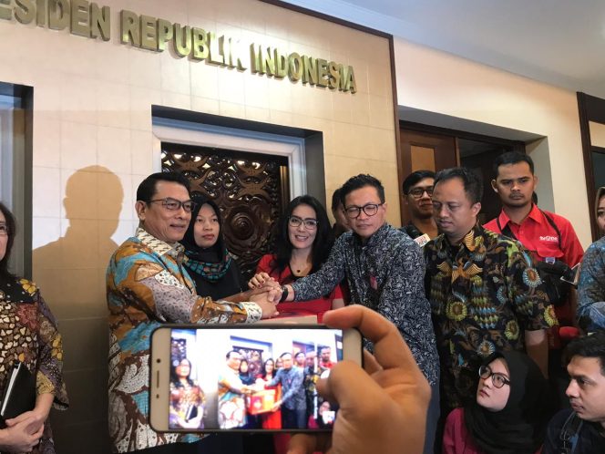 
					Ditolak MA, Baiq Nuril mengadu ke Istana Presiden