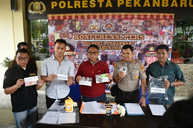 
					Polresta Pekanbaru Ringkus Sindikat Penipu Bermodus Jimat Mustika Sulaiman