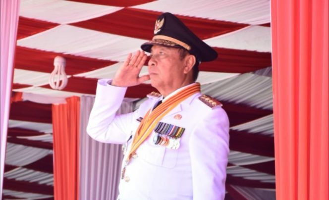 
					Walikota Bitung M.J Lomban Inspektur Upacara Bendera HUT RI Ke 74