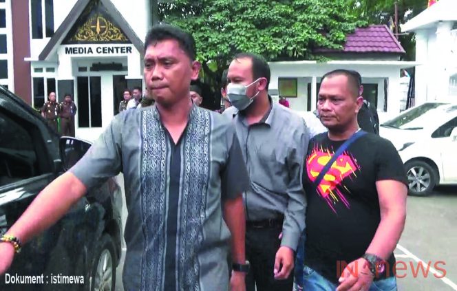 
					Kejaksaan Agung amankan buronan ke 115