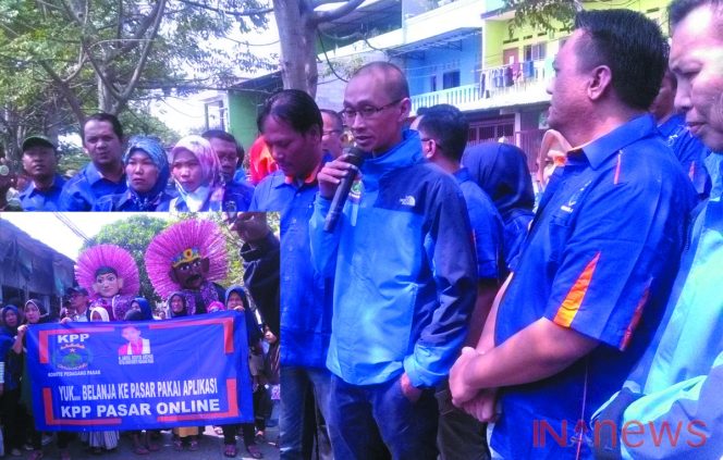 
					Komite Pedagang Pasar gelar uji coba Aplikasi Pasar Online