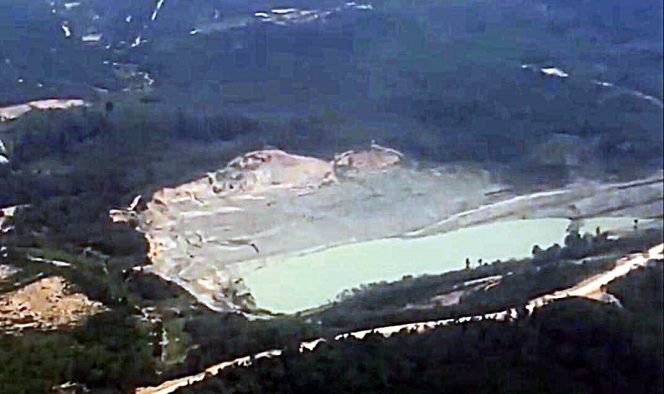 
					Lokasi tambang batu bara Site Binungan  PT. Berau Coal yang dekat dengan Sungai
