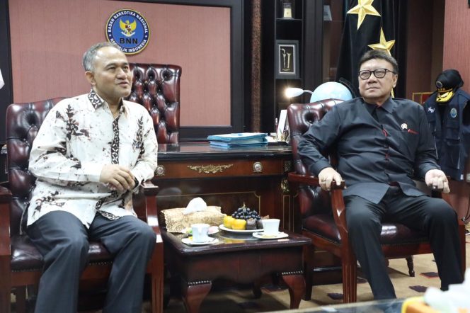 
					BNN dan Kemendagri Teken Nota Kesepahaman Pemanfaatan Data Kependudukan