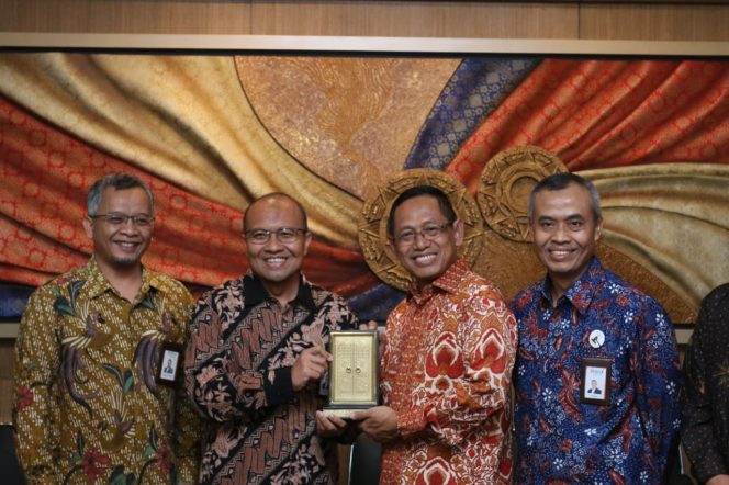 
					BNI Syariah sepakati kerjasama rekening payrol pegawai PLN