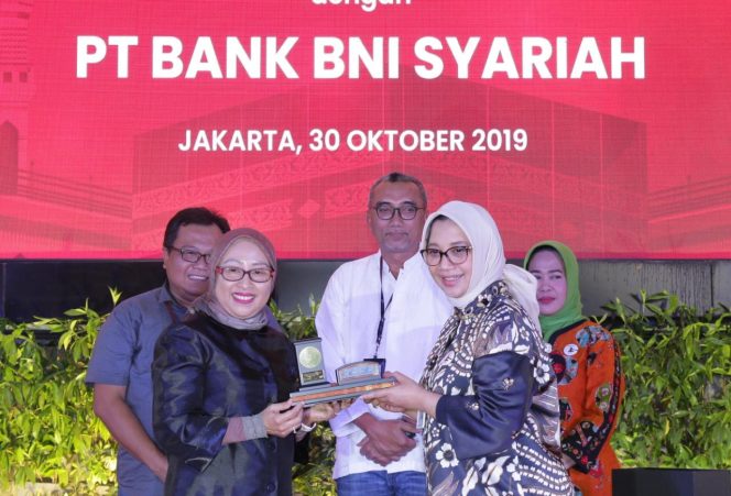 
					BNI Syariah dan Telkomsel tanda tangani MOU pembiayaan Umroh