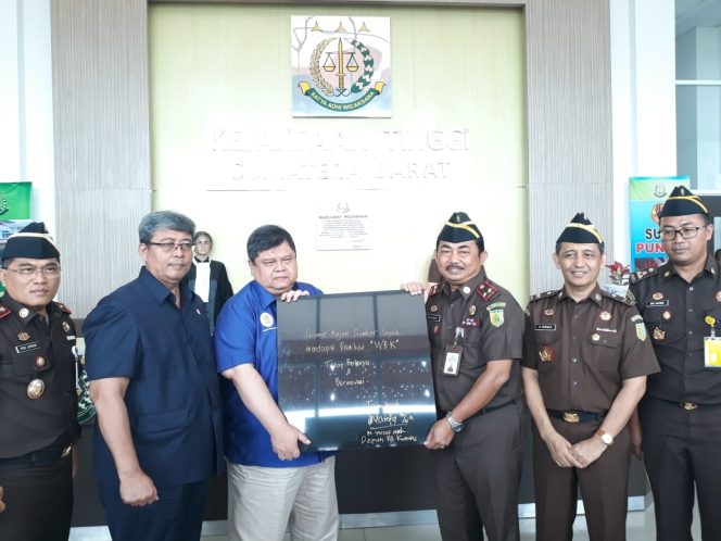 
					Wakil Jaksa Agung Monitoring WBK/WBBM Bersama Kemenpan RB