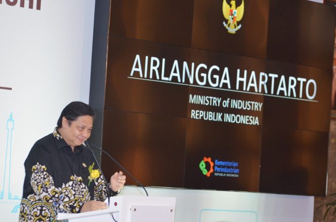 
					Menteri Perindustrian RI, Airlanga Hartarto