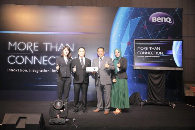
					BenQ Secara Resmi Memperkenalkan Smart Projector dan Interactive Flat Panel