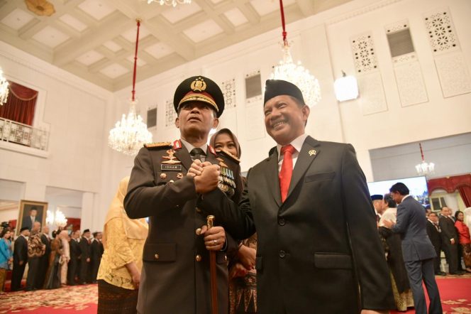 
					Resmi Dilantik, Mendagri Ucapkan Selamat Kepada Kapolri Jenderal Pol. Idham Aziz
