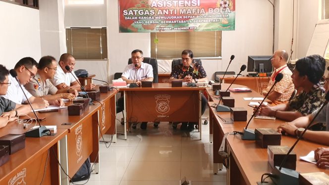 
					 kegiatan ini dalam rangka mengecek kinerja Satgaswil dan meminta untun bekerja sama dengan ahli persepakbolaan untuk dapat melaksanakan tugasnya dalam mengawasi setiap pertandingan yang dilakukan di wilayahnya