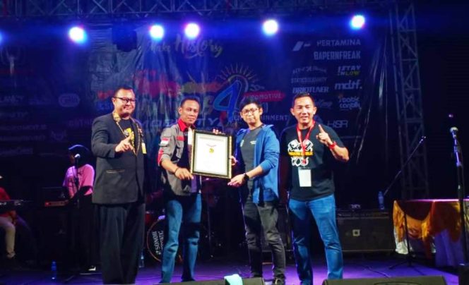 
					Komunitas Mobility Pecahkan Rekor Muri Uji Emisi 1.000 Honda Mobilio