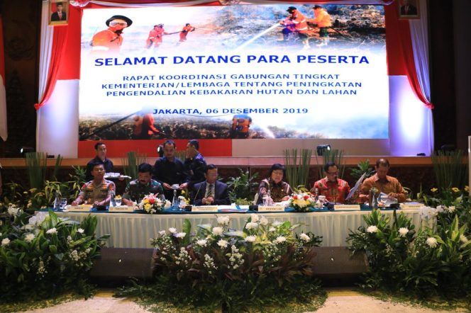 
					Mendagri Tekankan Strategi Pencegahan, Pemadaman dan Pemulihan Karhutla