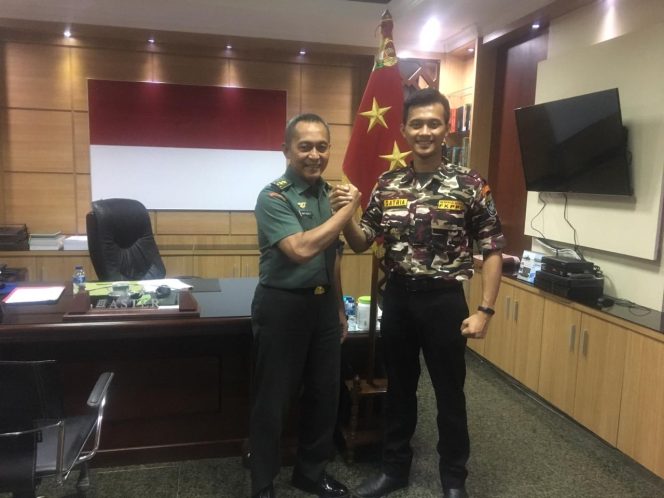 
					Ketua GM FKPPI jawa Timur Dukung Presiden Tindak Tegas Masalah Natuna