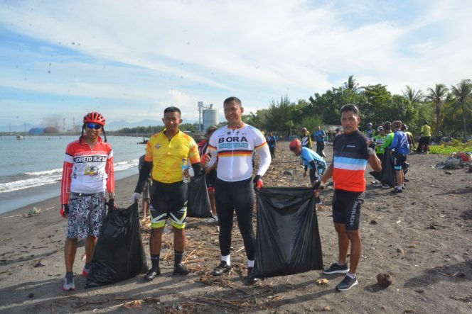 
					Bantu Program Pemprov NTB, Korem 162/WB Gelar Kegiatan Gowes WBCC Bersihkan Pantai Dari Sampah Plastik