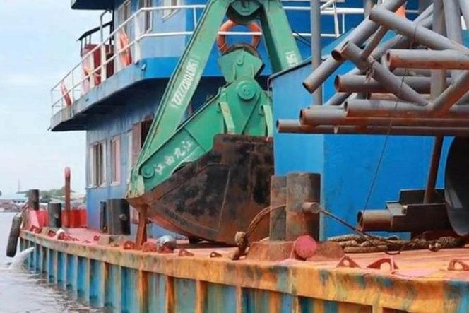 
					Kapal Asing berbendera china