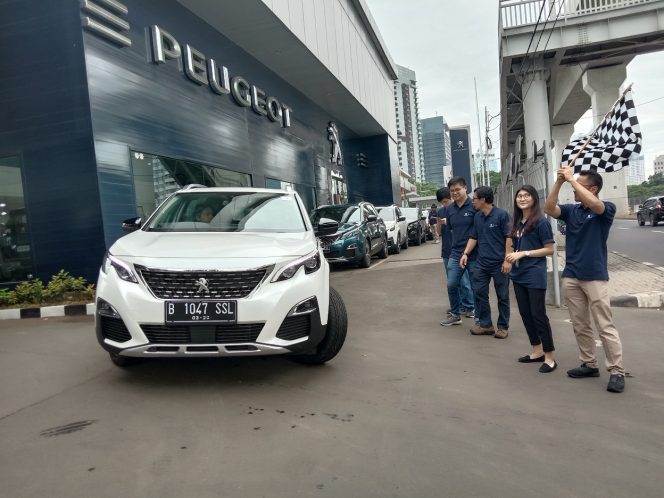 
					Pelepasan Peserta Test Drive dari Dealer Astra Peugeot Cilandak, Jakarta Selatan