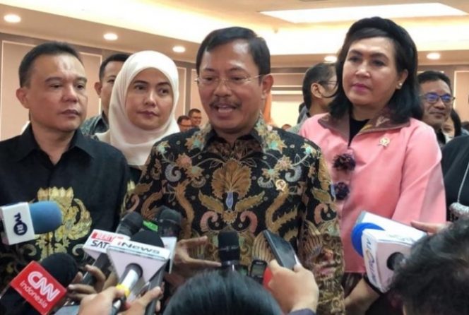 
					Menteri Kesehatan Terawan Agus Putranto
