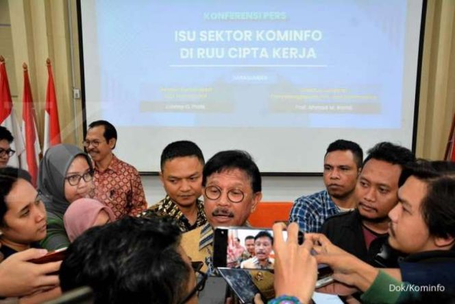 
					Sumber Photo  : Humas Kementerian Kominfo