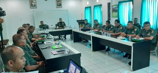 
					Tim Kajian Sahli Kasad Laksanakan Puldata Teritorial di Korem 162/WB