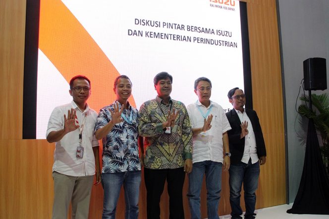 
					Isuzu Bersama Kementerian Perindustrian Bahas Standar EURO 4