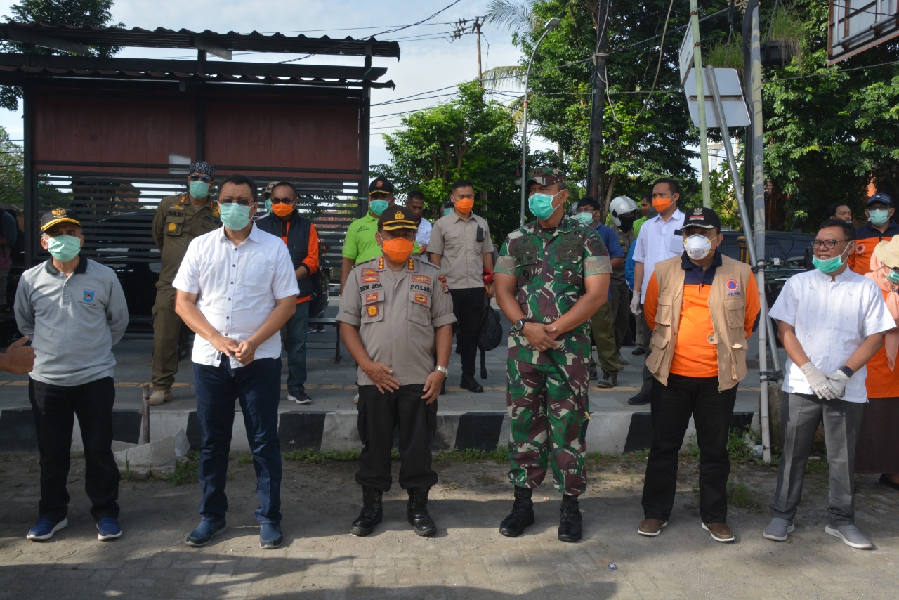 Semprot Pasar Tradisional, Gubernur Himbau Masyarakat Agar Tidak Cemas dan Takut Berlebihan