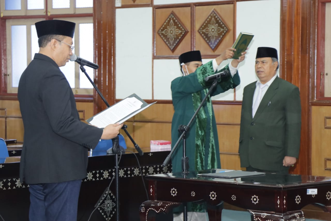 Gubernur Lantik Pimpinan BAZNAS NTB