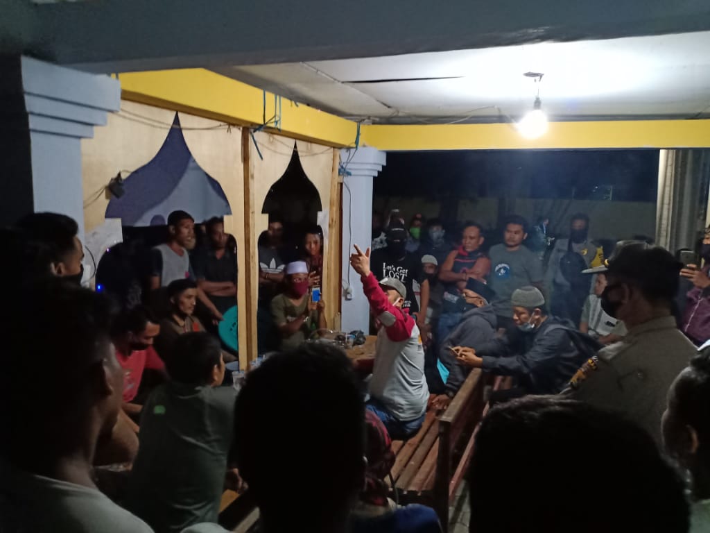 Warga Desa Batunyala Tolak Karantina ODP Copid 19 di SMPN 2 Praya Tengah