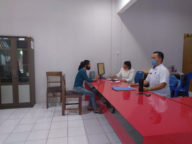 
					Walikota Bitung, Perintahkan Disnaker Secara Maksimal Bantu Calon Pendaftar Kartu Prakerja