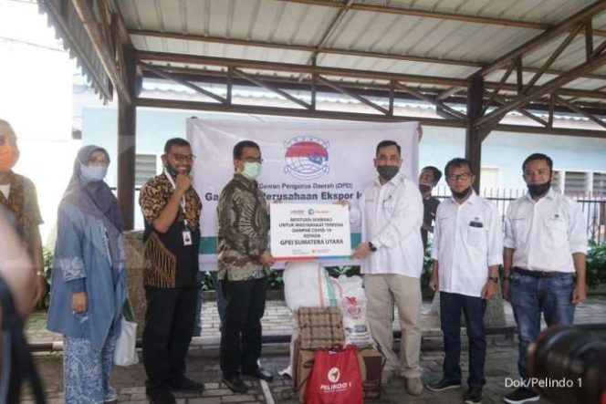 
					Jelang Perayaan Idul Fitri, Pelindo 1 Berbagi Paket Sembako