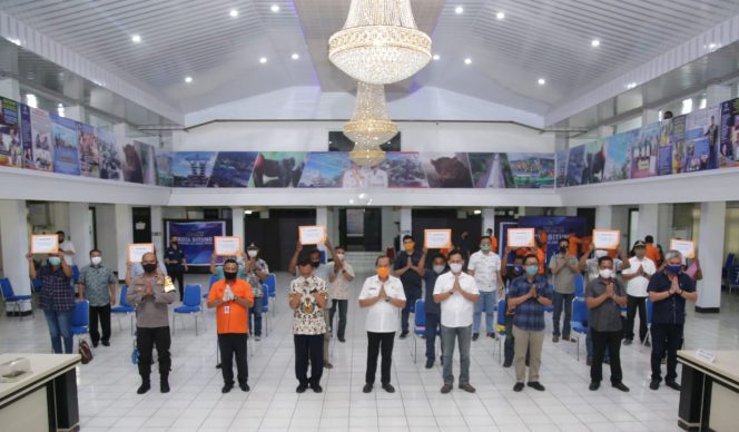 
					Wali Kota Bitung Melauncing BST Tahap Pertama